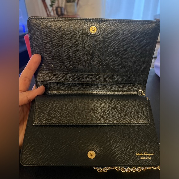 Elegant Salvatore Ferragamo Purse - Picture 2 of 3